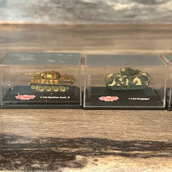Millennium Toys Classic 1:144 Scale Tank Display, set of 4 one cracked displayed - Picture 6 of 7